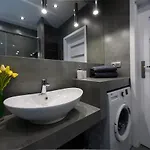 Expo By Pinpoint Apartament *