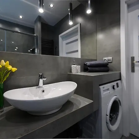 Expo By Pinpoint Apartment *