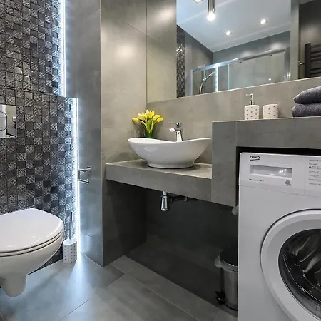 Expo By Pinpoint Apartment *